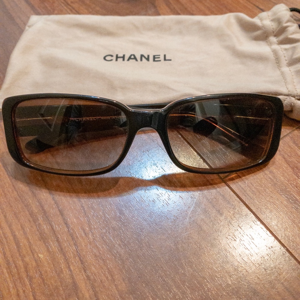 Women’s Chanel Sunnies